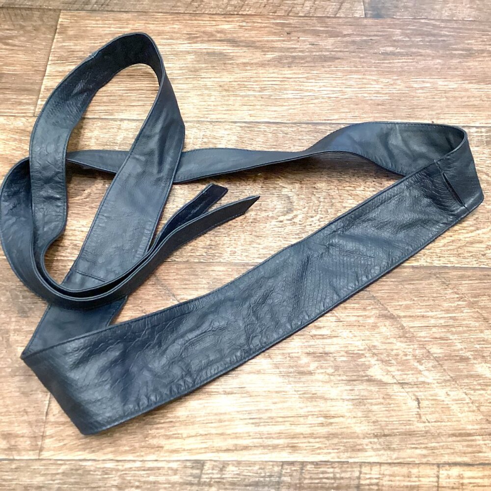 Navy Blue Obi, Leather Wrap Belt, Wide Versatile GILI Textured - Picture 6 of 6